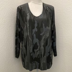 Venti6 Camouflage Top Size Small